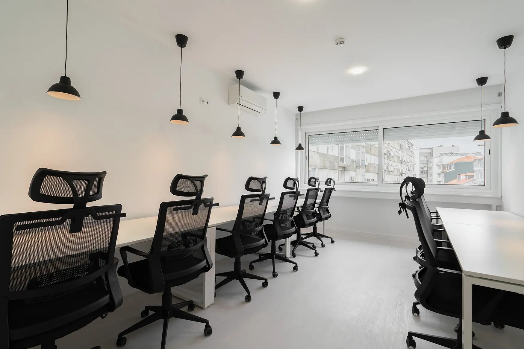 Escritório Mobilado — Vista Principal